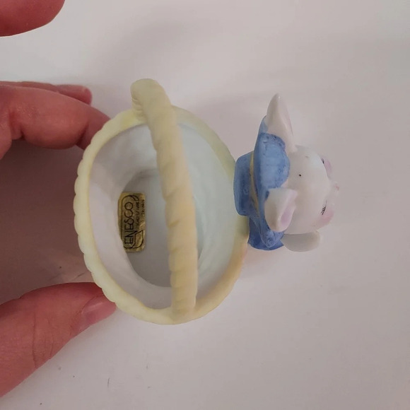 Vintage 1982 Enesco Bunny With Easter Basket Porcelain Bisque Figurine - Picture 6 of 10